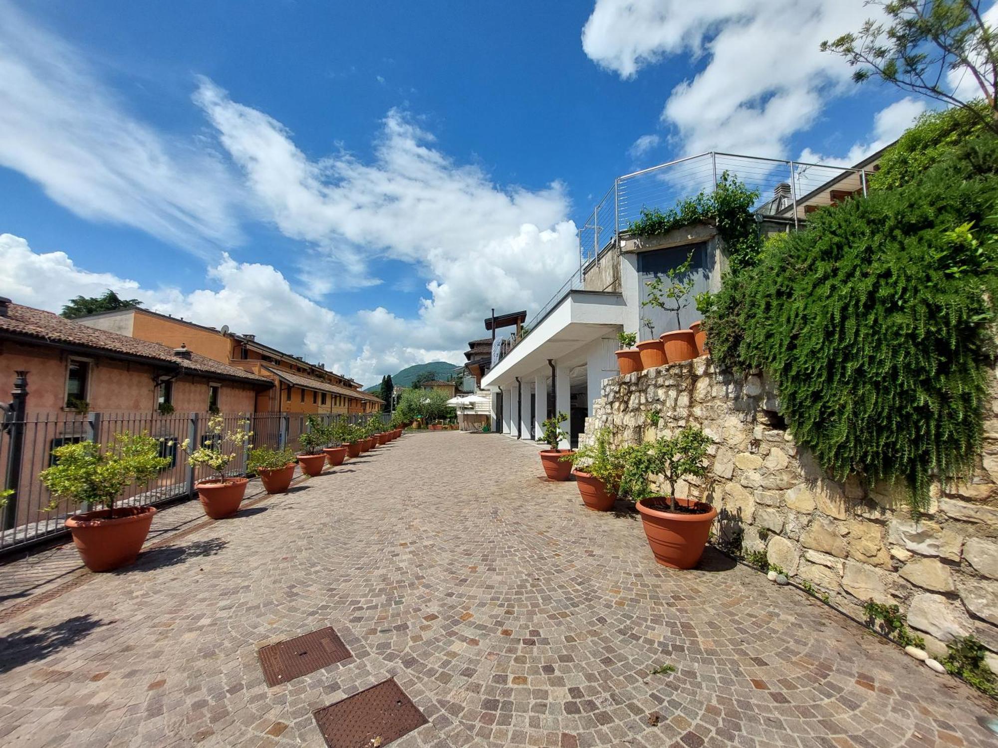 Pizzocolo Resort Fasano Гардоне Ривера Екстериор снимка